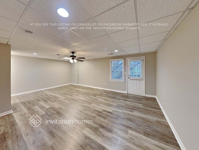 Building Photo - 1911 Ascot Terrace NW