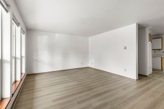Building Photo - 17462 SE 82nd Dr