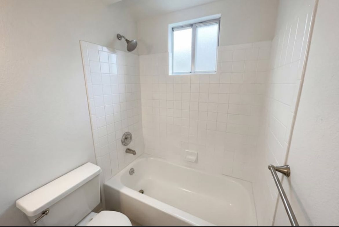 Building Photo - 12117 Monaco Dr