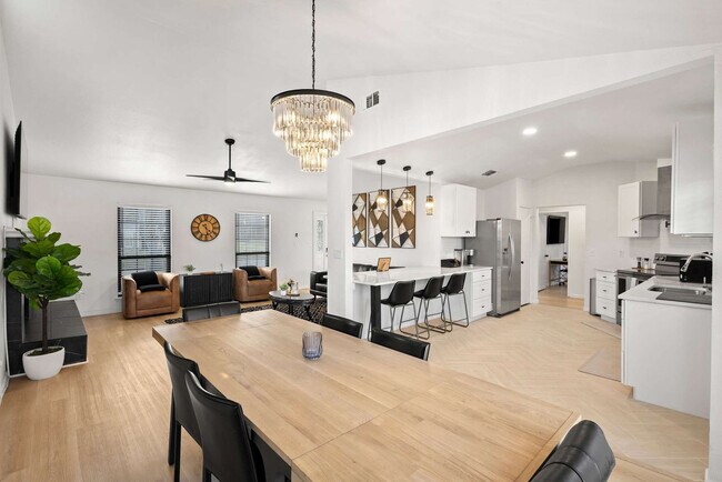 Building Photo - 4629 Amherst Ln