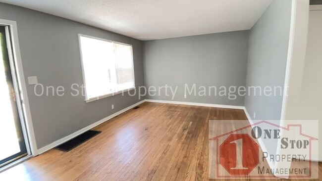 Building Photo - Beautiful 3 Bedroom 2 Bathroom in Kansas City