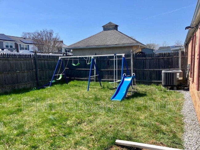 Building Photo - 2466 Brandon Ct