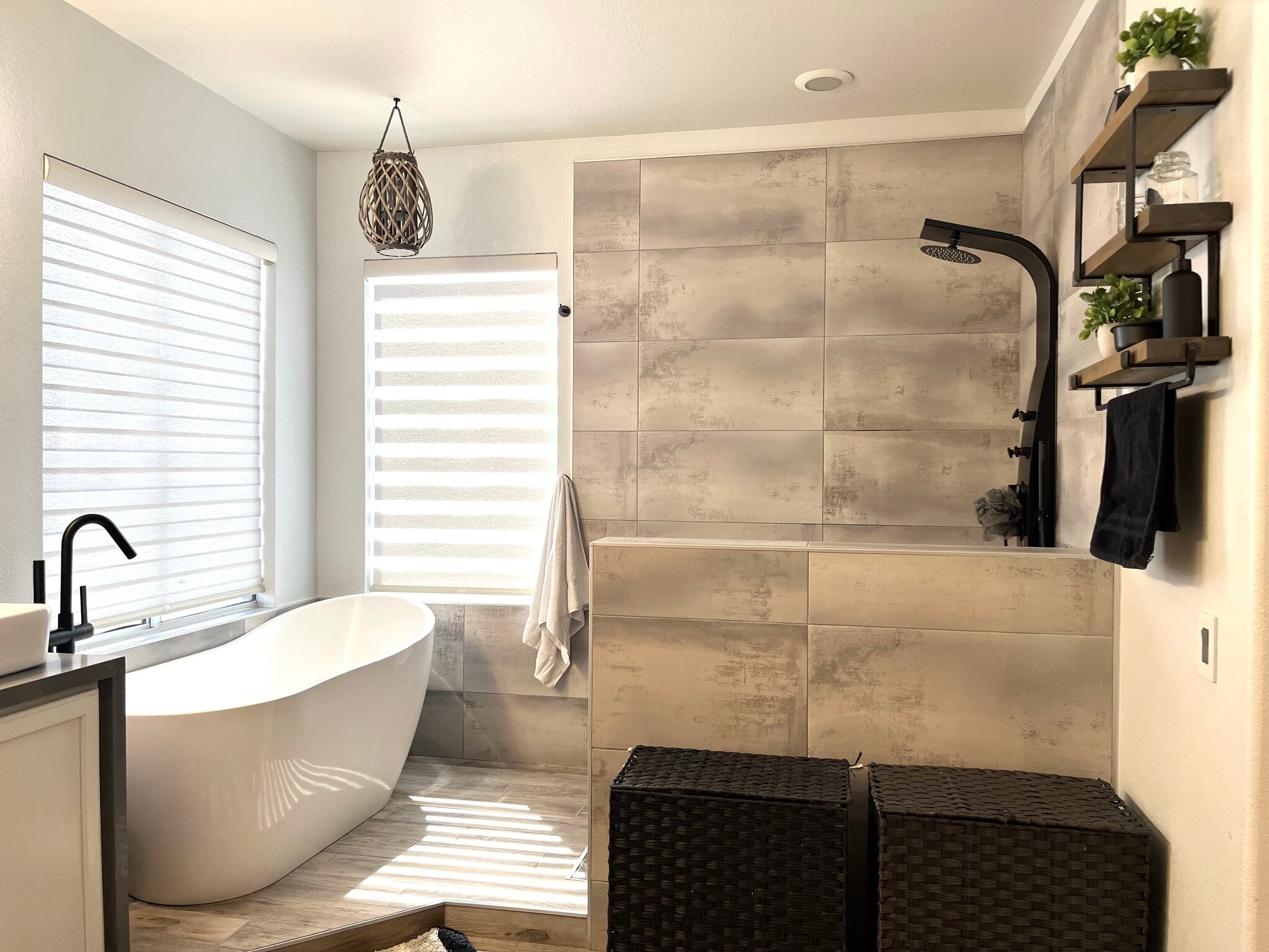 Building Photo - 7729 Villa Gabriela Ave