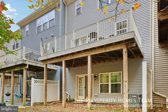 Building Photo - 9384 Rock Ripple Ln