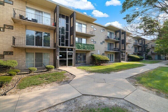 Building Photo - 3145 Bernice Rd