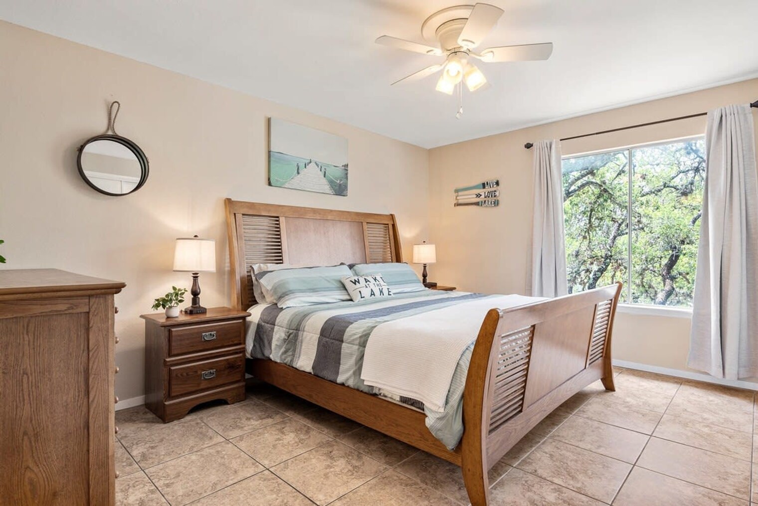 Building Photo - 1029 Parkview Dr