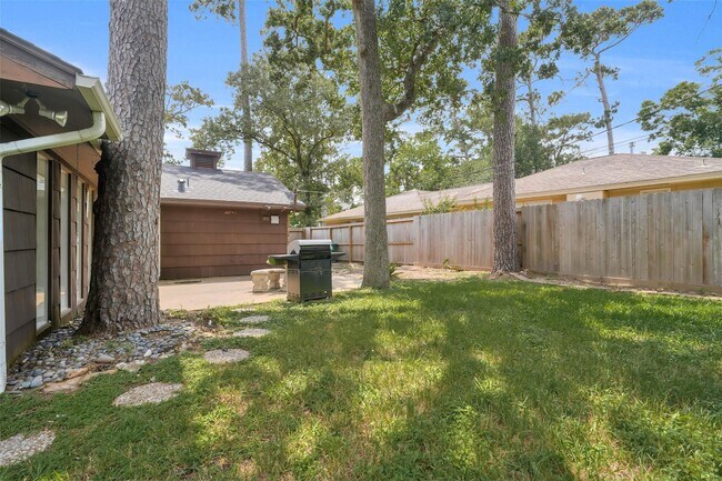 Building Photo - 442 Mignon Ln