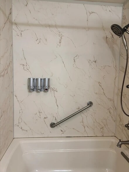 Full bathroom upstairs- bath tub - 4183 244th Pl SE