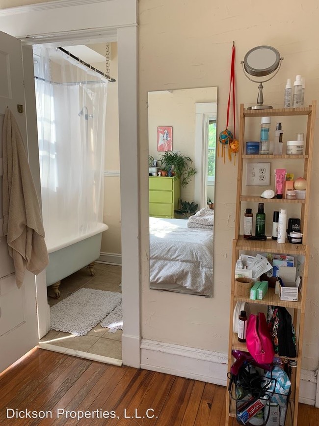 Building Photo - 2712 Grove Ave