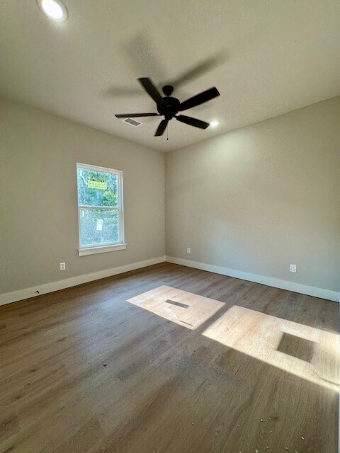 Building Photo - 10 Birsay Ln