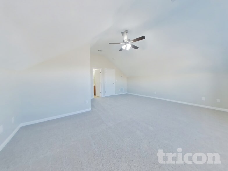 Building Photo - 3505 Flora Dr