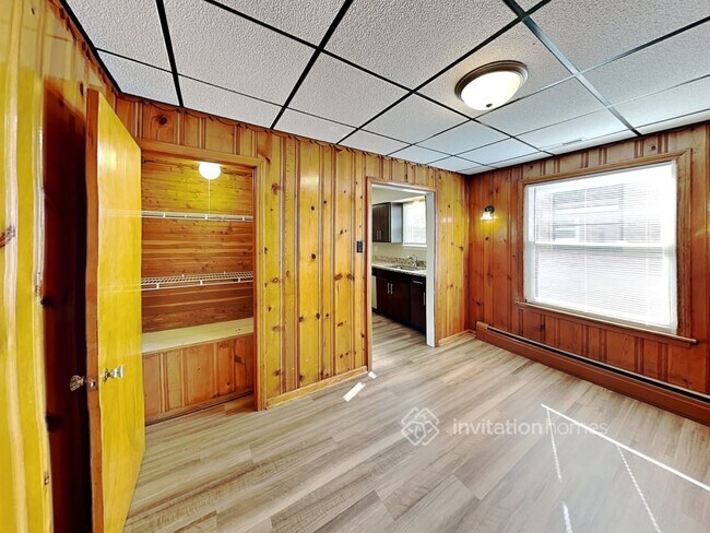 Building Photo - 3461 N Osceola Ave