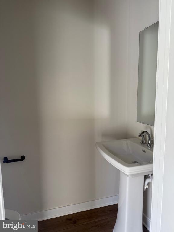 Building Photo - 83 Four Leaf Dr