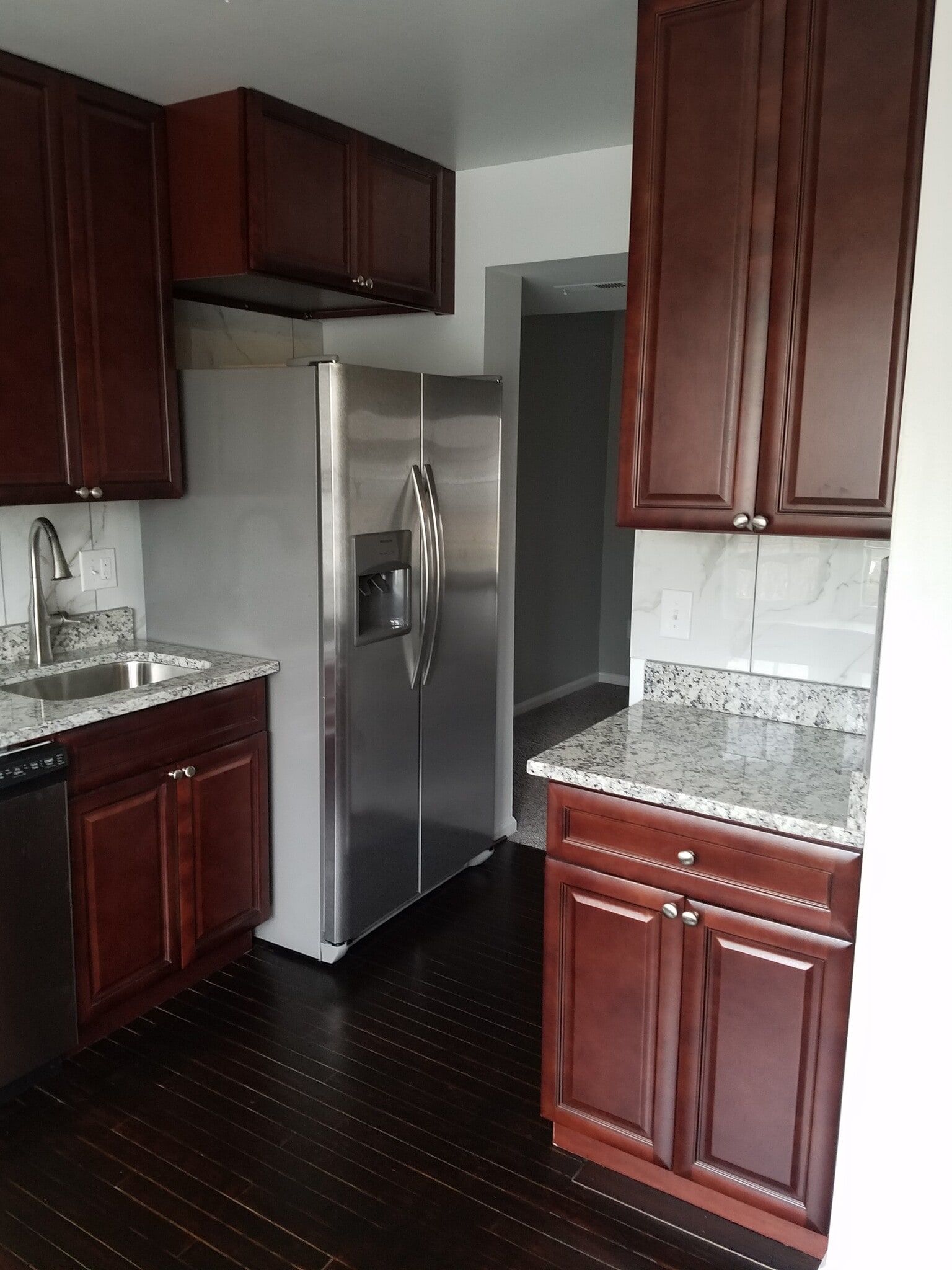 Kitchen - 6329 Fenestra Ct