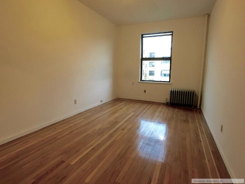 Building Photo - 590 Fort Washington Ave