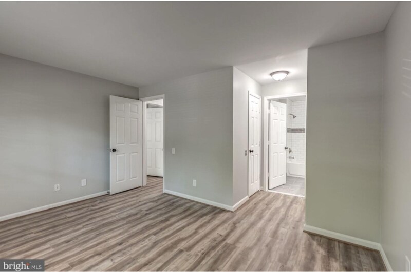 Building Photo - 12020 Golf Ridge Ct
