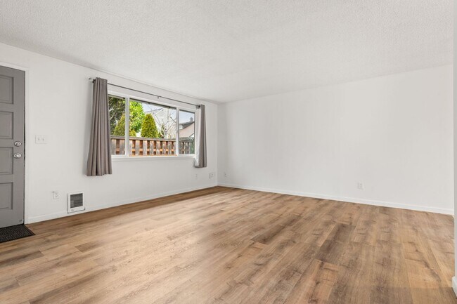 Building Photo - 705-707 N Sumner St.