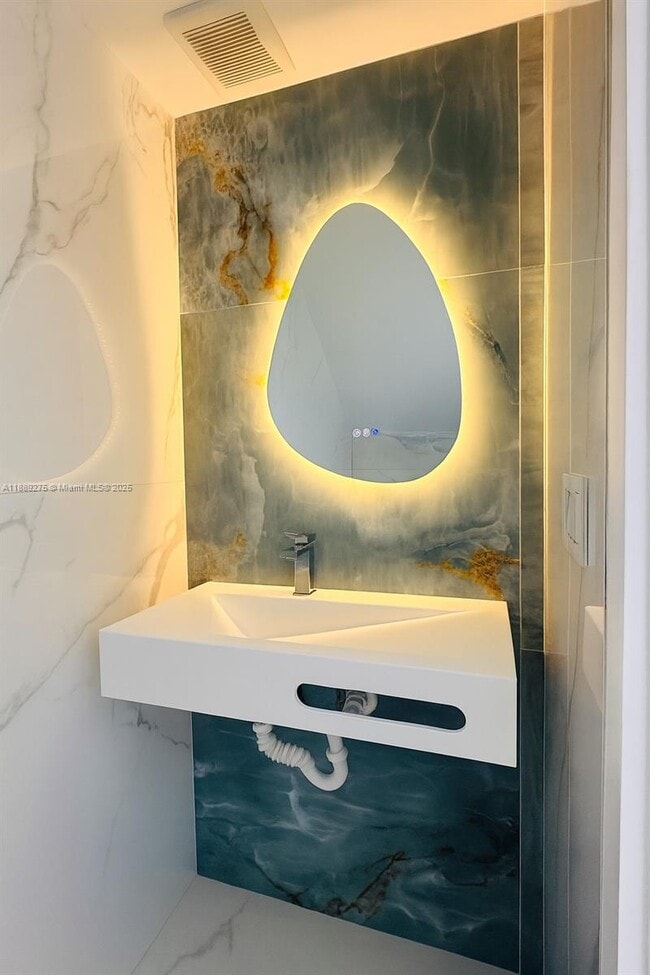 Building Photo - 2781 NE 165th Terrace