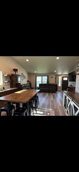 Building Photo - 4908 Corinth Dr