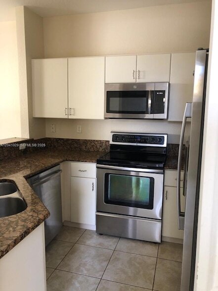 Building Photo - 11823 SW 152nd Ct