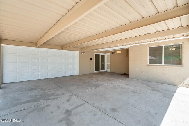 Building Photo - 10424 N 38th Dr