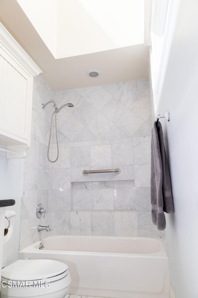 Building Photo - 385 Somerset Cir