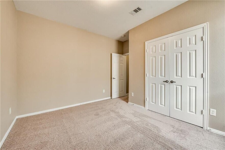 Middle Bedroom - 2716 Twinflower Dr