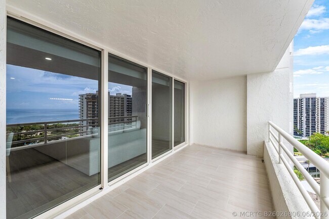 Building Photo - 4201 N Ocean Blvd
