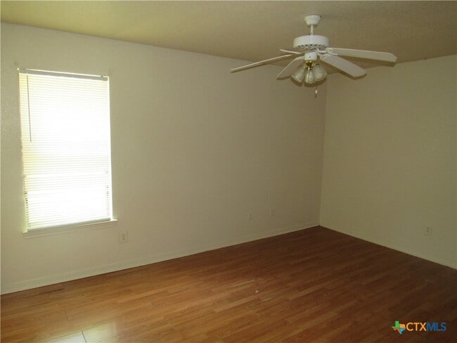 Building Photo - 3807 Hitchrock Dr