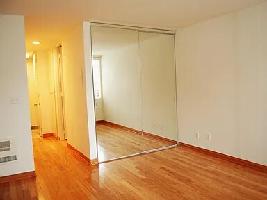 Building Photo - 6526 Ocean Crest Dr