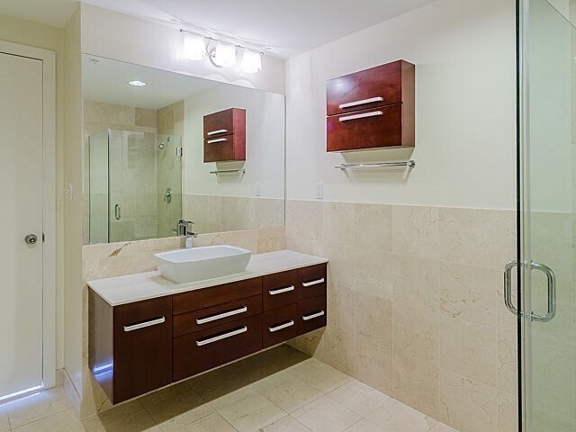 Building Photo - 210 South St