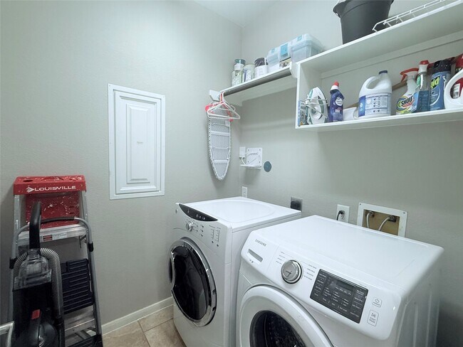 Building Photo - 27 Umbria Ln