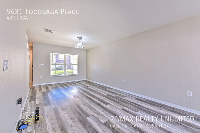Building Photo - 9631 Tocobaga Pl