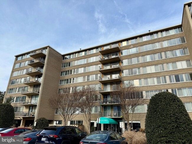 Building Photo - 5565 Columbia Pike