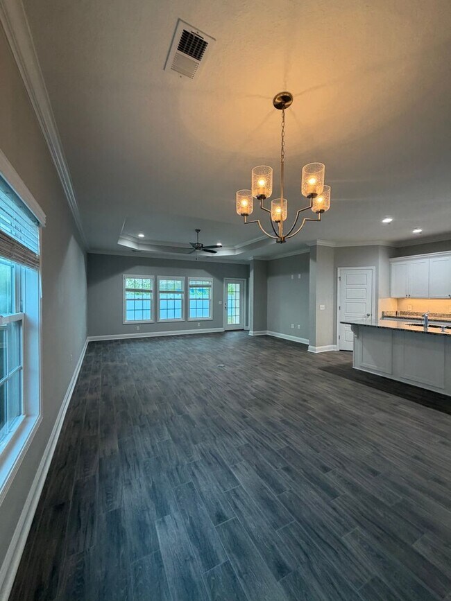 Building Photo - 158 The Villas Wy