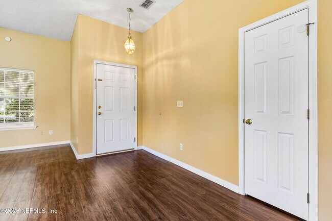 Building Photo - 831 Timberjack Ct