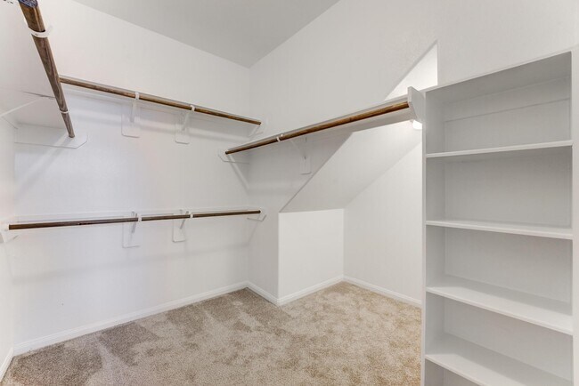 Building Photo - 5842 Adelaide River Dr