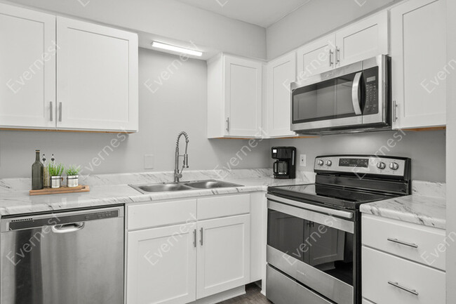 Building Photo - 126 Walton Ferry Rd