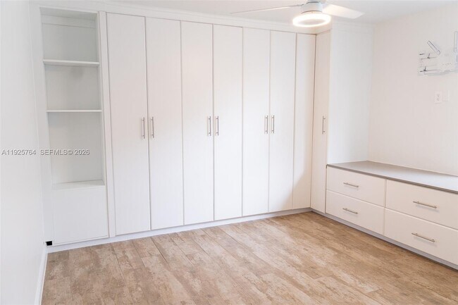 Building Photo - 5464 NE 3rd Ave