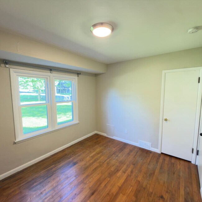 Building Photo - 2789 Thornapple River Dr SE