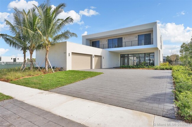 Building Photo - 16512 Botaniko Dr N