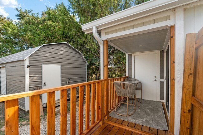 Building Photo - 720 Pritchett Ln