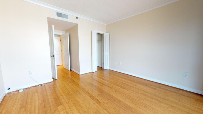 Building Photo - Monumental Views! Stunning Chinatown/Penn ...