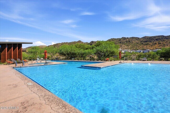 Building Photo - 1118 E Paseo Way