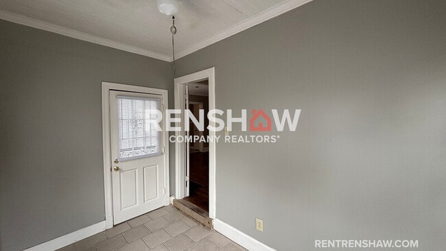 Building Photo - 2915 Felix Ave