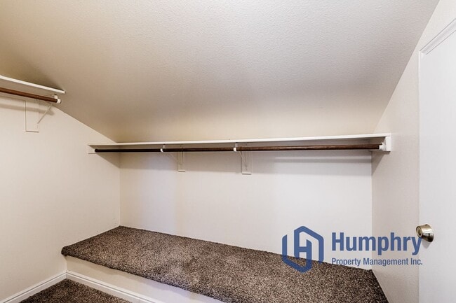 Building Photo - Nampa Fourplex, 2Bd/2Bth/CP, 930Sqft, near Karcher mall off Caldwell Blvd in Nampa