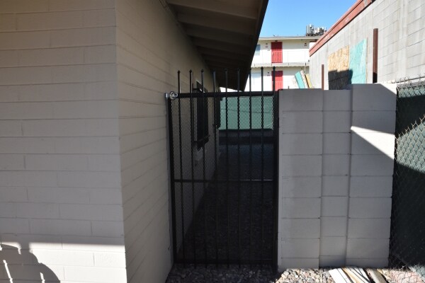 Building Photo - 1514 W Palmer Dr.