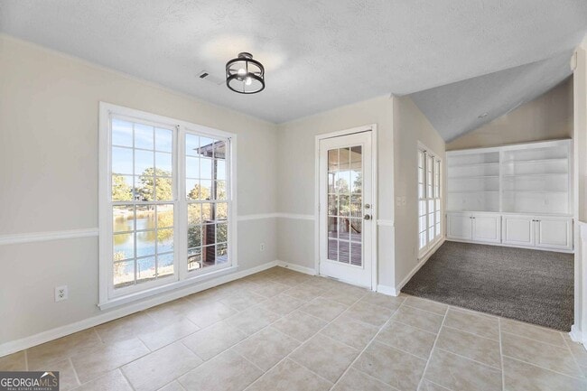 Building Photo - 7988 Westlake Dr