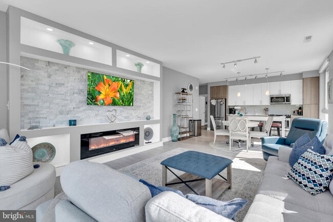 Building Photo - 145 Riverhaven Dr