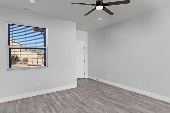 Building Photo - Stylish & Move-In Ready Homes in the Desir...